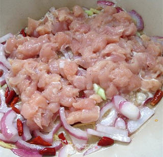 腰果鸡丁厚饼披萨的做法步骤:14