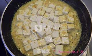 咸蛋黄豆腐的做法步骤:7