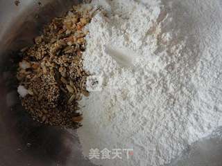 五仁月饼的做法步骤:6