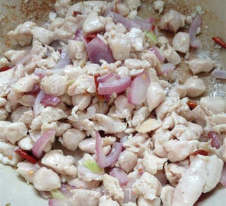 腰果鸡丁厚饼披萨的做法步骤:15