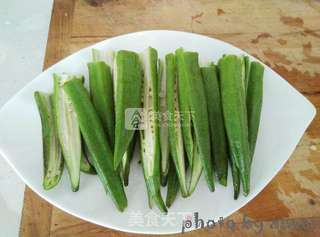 蒜蓉豆豉蒸秋葵的做法步骤:3