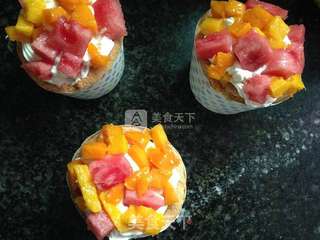 【手工美食】缤纷水果小纸杯的做法步骤:11