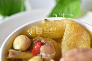 莲子竹荪土鸡汤的做法步骤:11