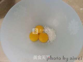 电饭锅版蛋糕的做法步骤:2