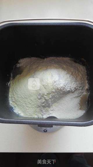 亚麻籽土司--面包机版的做法步骤：1