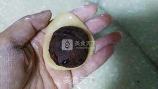豆沙蛋黄月饼的做法步骤:8