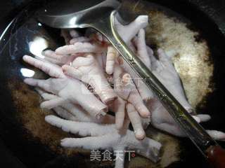香糟凤爪的做法步骤：2