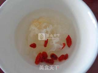 银耳梨汁的做法步骤:2