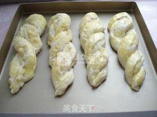 酸奶椰蓉面包的做法步骤:10