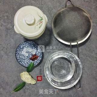 冰糖燕窝的做法步骤：1