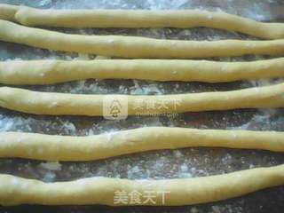 小辫子面包的做法步骤：4