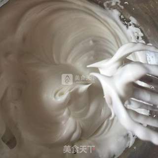 纸杯蛋糕之奶油裱花的做法步骤：8