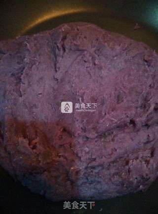 紫薯蔓越梅冰皮月饼的做法步骤:2