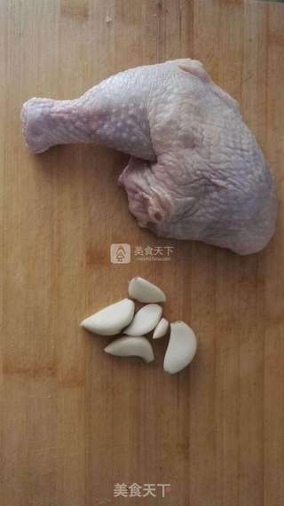 蜜汁鸡腿肉的做法步骤：1