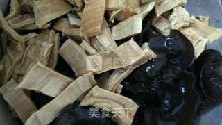 干笋木耳焖五花肉的做法步骤:10