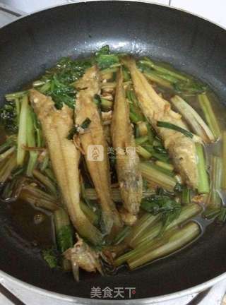 芹菜沙丁鱼的做法步骤:7