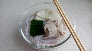 汆肉笋片米线的做法步骤:9