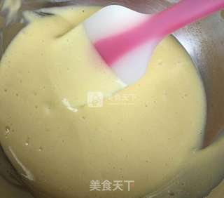 纸杯蛋糕之奶油裱花的做法步骤：4