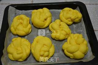绣球面包的做法步骤:12