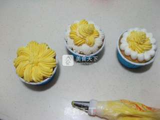 海绵杯子裱花蛋糕的做法步骤:21