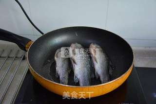 鲫鱼炖豆腐的做法步骤:5