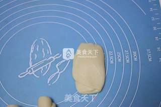 苏式咖喱鸡肉月饼的做法步骤:15