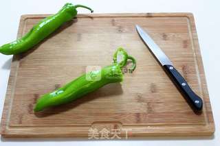 虎皮尖椒的做法步骤:2