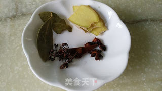 清炖牛肉汤的做法步骤:3