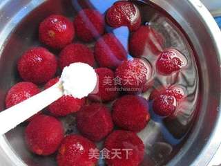 杨梅酒的做法步骤:2