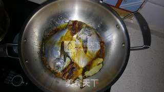 红烧鲳鱼的做法步骤:4