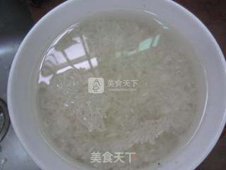 芹菜海鲜砂锅粥的做法步骤:2