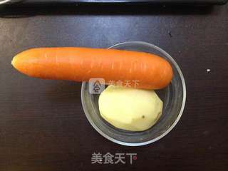 白小厨—【电饭煲焖土豆胡萝卜咸饭】的做法步骤：1
