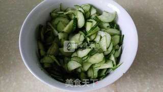 葱油黄瓜的做法步骤:2