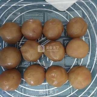 莲蓉蛋黄月饼的做法步骤:9
