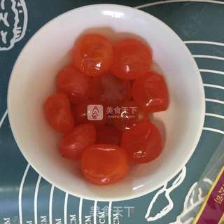 莲蓉蛋黄月饼的做法步骤:7
