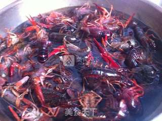 小龙虾盖浇饭的做法步骤:2