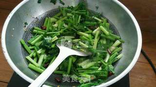 清炒芹菜的做法步骤：6