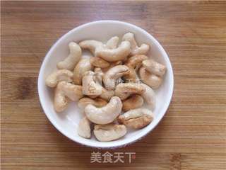 腰果莴笋肉丁的做法步骤:5