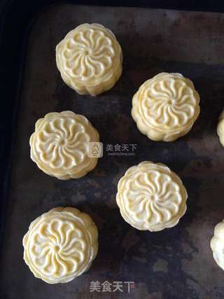黄金流沙月饼的做法步骤:4