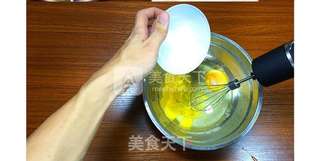 超详细 两小时做出榴莲千层蛋糕/芒果千层蛋糕的做法步骤:2