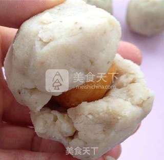 莲蓉蛋黄月饼的做法步骤:10