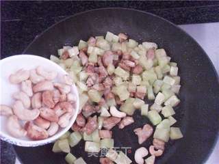 腰果莴笋肉丁的做法步骤:13