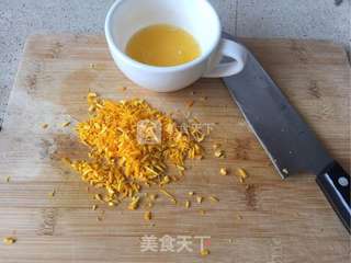 【香橙海绵杯子蛋糕】的做法步骤:3
