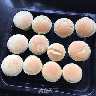 酸奶纸杯蛋糕的做法步骤:17