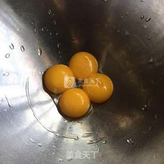 酸奶纸杯蛋糕的做法步骤:3