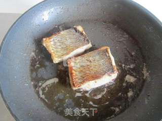 火腿鱼块佐豆泥的做法步骤:7