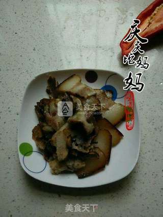 乡里腊肉炒蒜苔的做法步骤:3