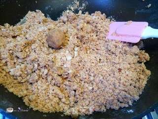 改良版广式五仁月饼的做法步骤:11