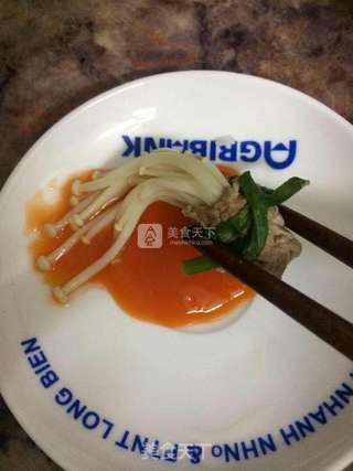 越南越美之----优康里脊牛肉卷菇的做法步骤:6