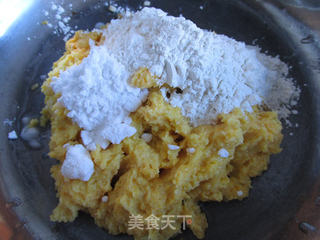 松仁玉米月饼的做法步骤:5